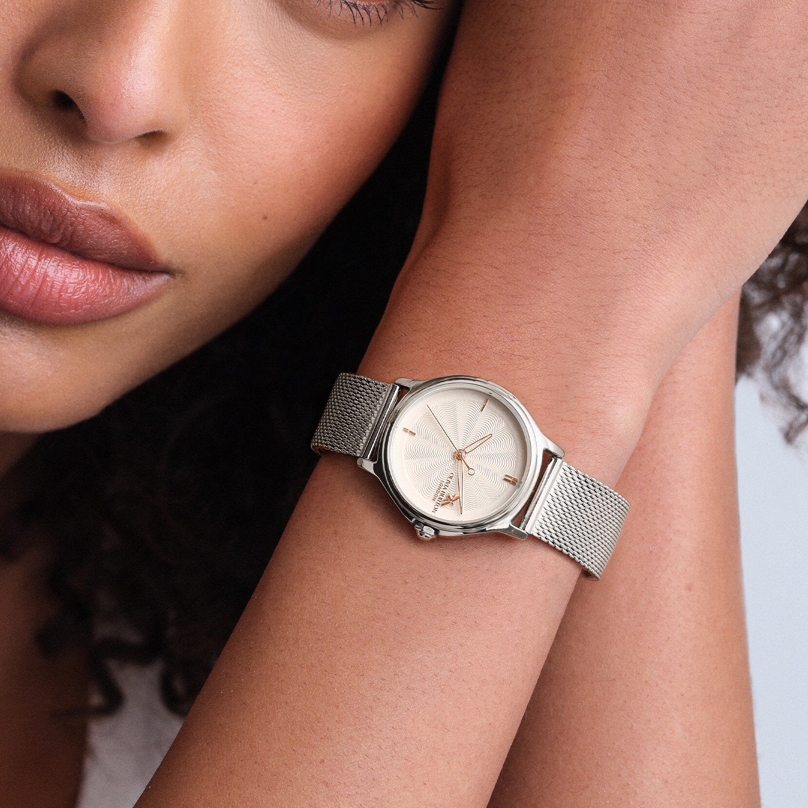 Ladies Classic Bee Watch (24000340)