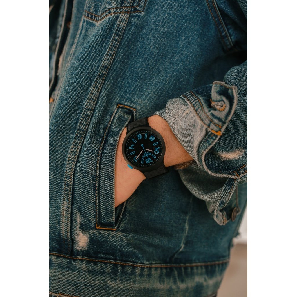 DEEP CONCRETE Swatch