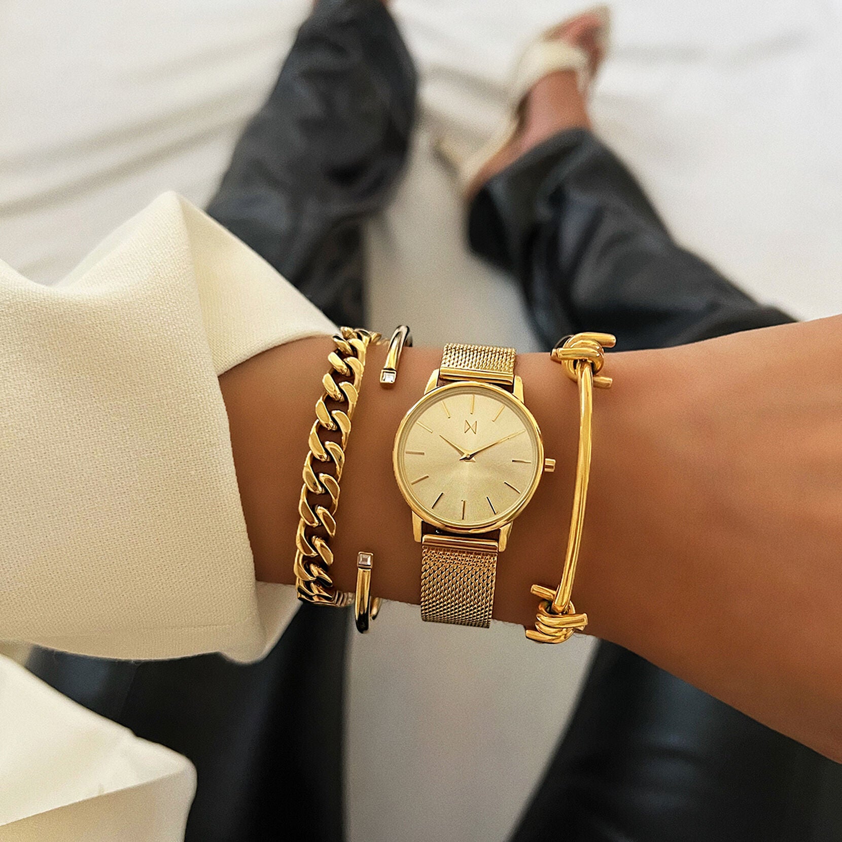Ladies Avenue Chelsea Gold Watch 28000223-D MVMT