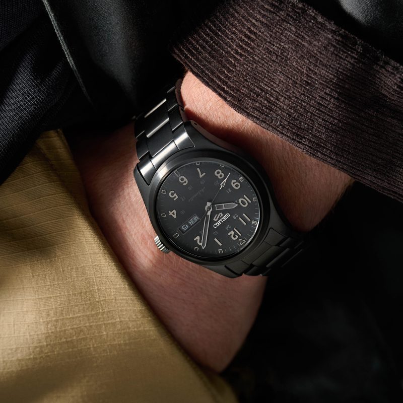 Men's 5 Sports ˜Stealth’ Watch SRPJ09K1 Seiko