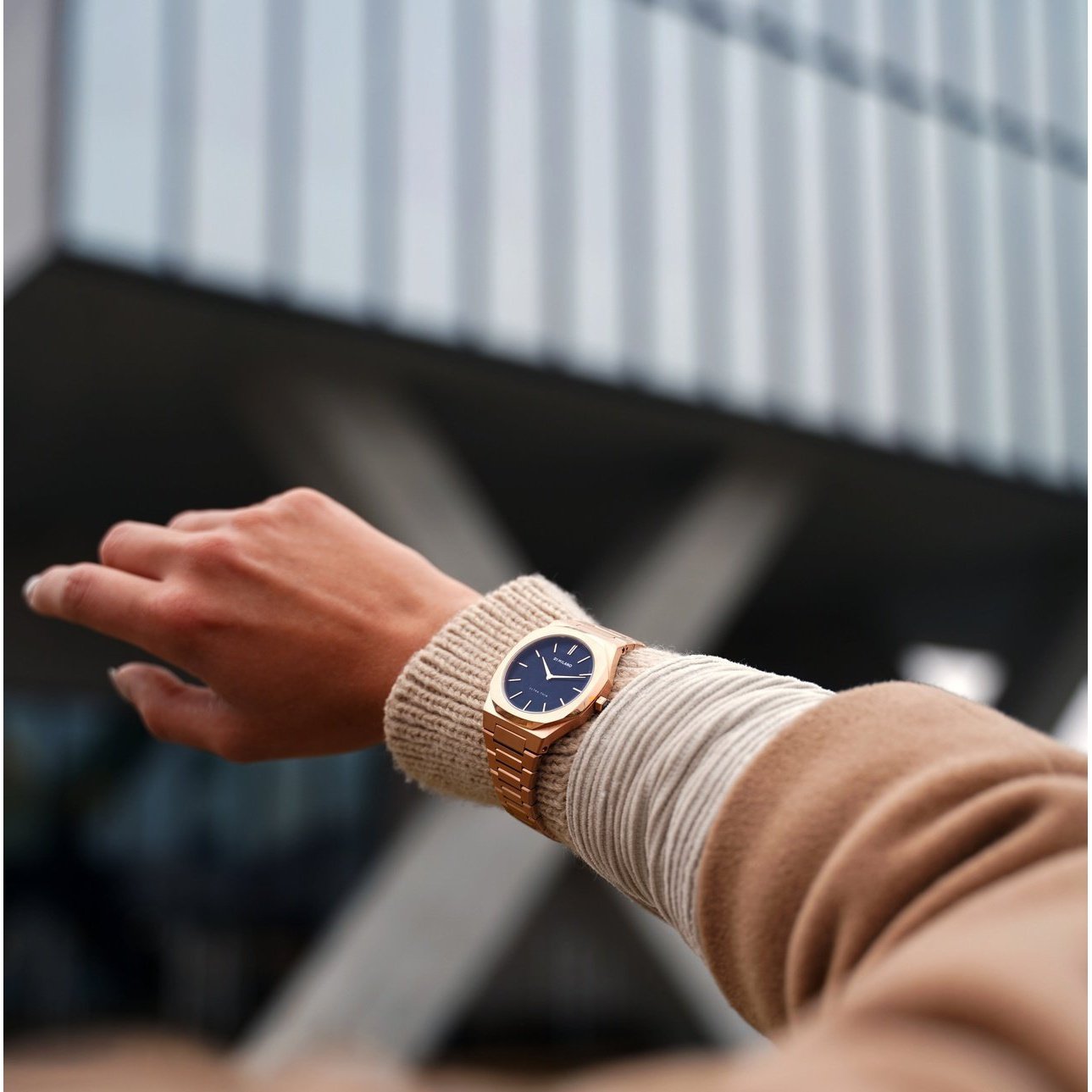 Ladies Gold Night Watch D1-UTBL07 D1 Milano