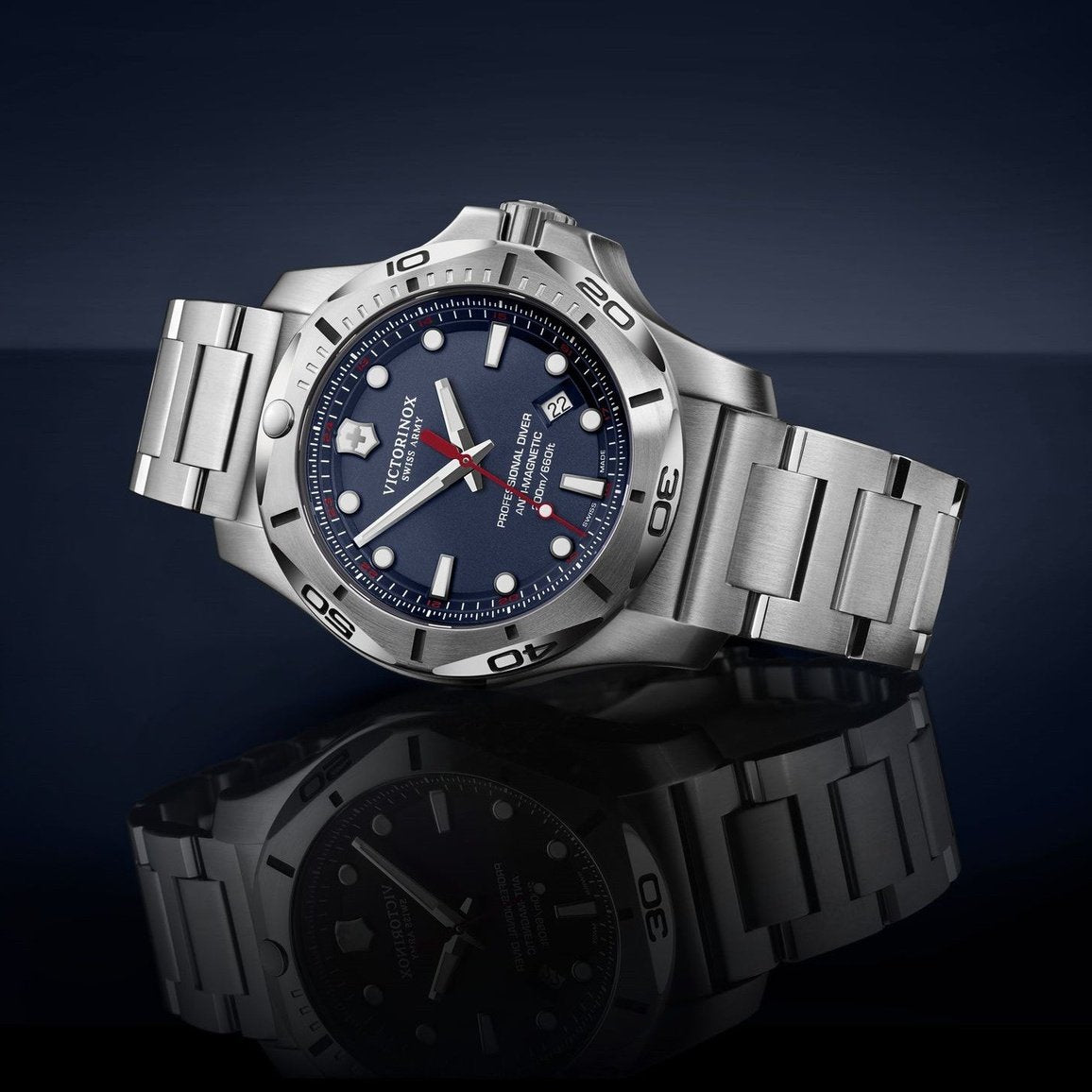 Men's I.N.O.X. Professional Diver Watch 241782 Victorinox Swiss Army