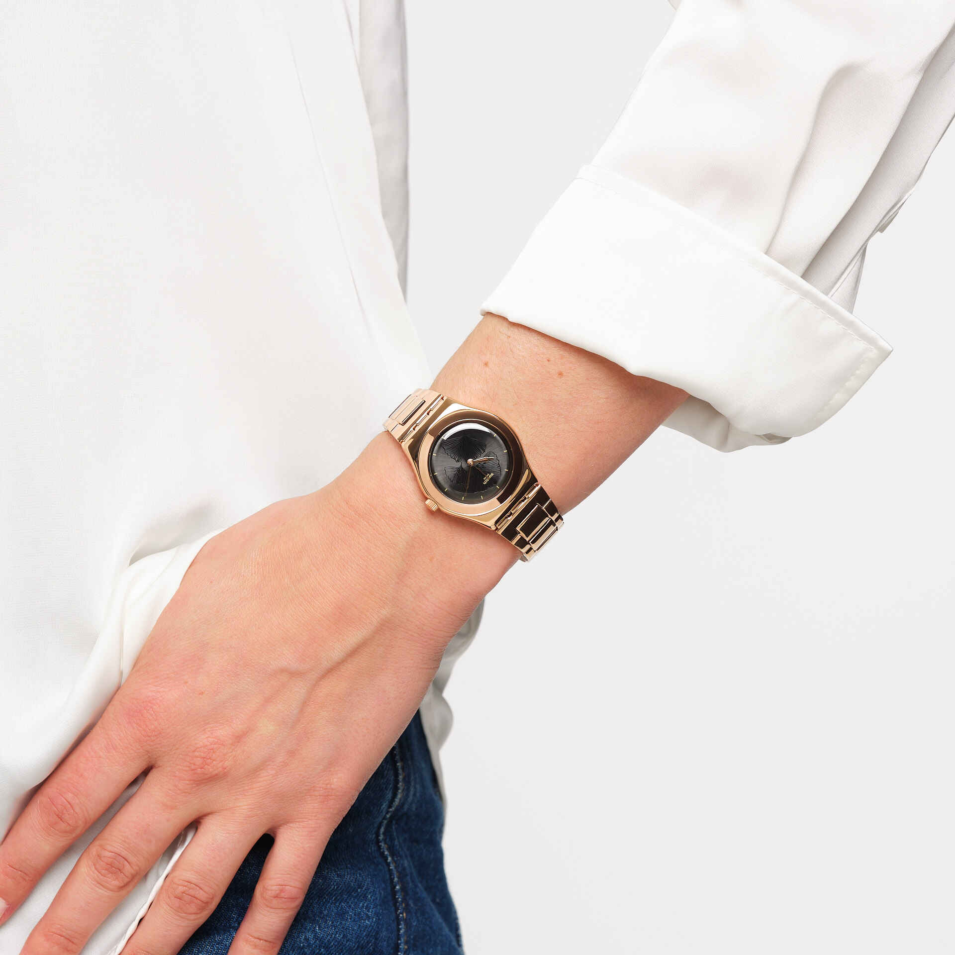 GOLDEN LADY Swatch