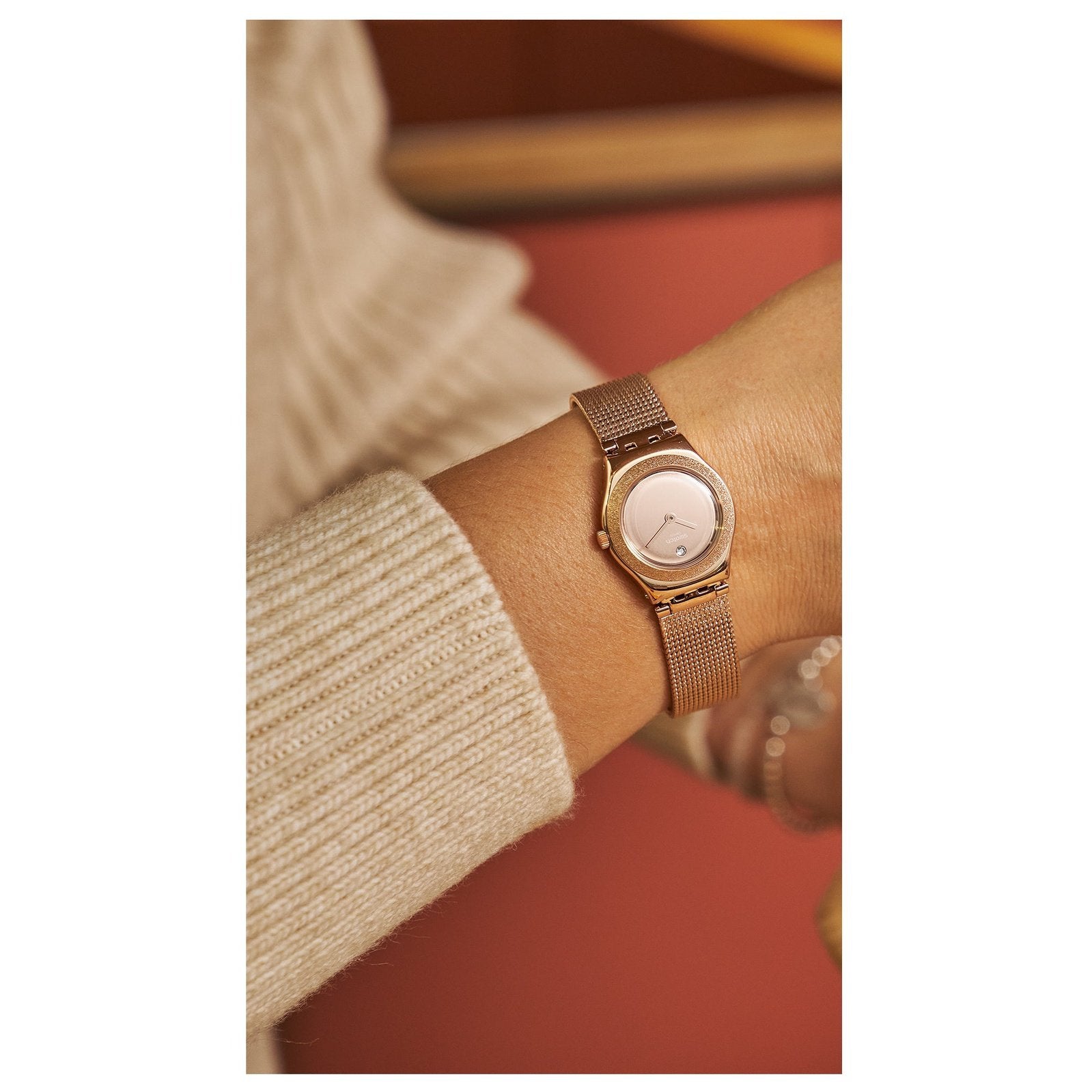 LUMINESCENT ROSE Swatch