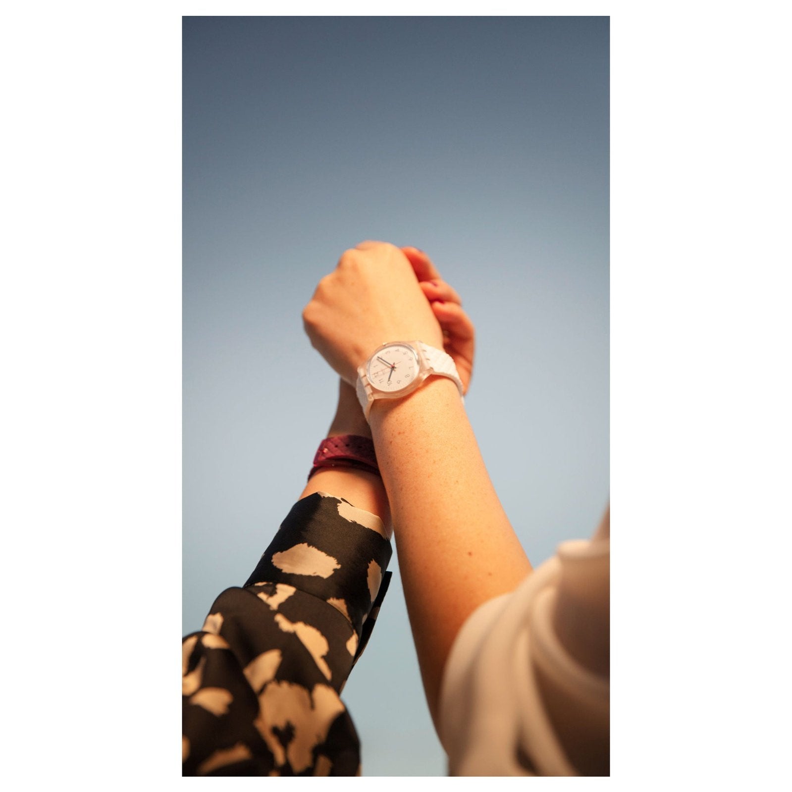 WHITENEL Swatch
